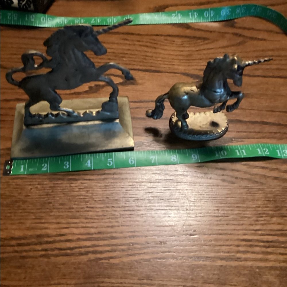2 brass unicorns. - Picture 6 of 7